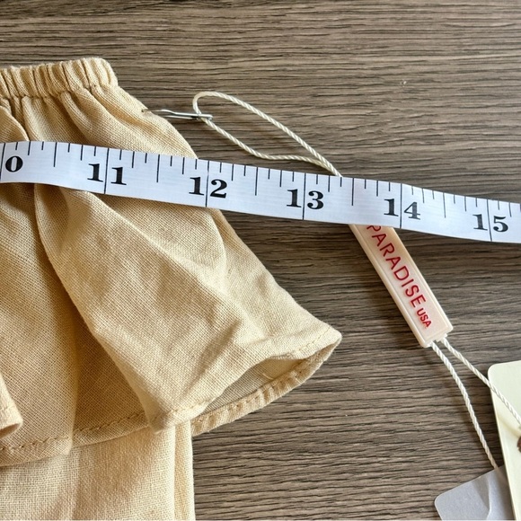 Womens Paradise Off Shoulder Ruffle Romper Small NWT - Picture 5 of 7